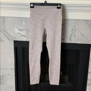 Lululemon Wunder Under 25”